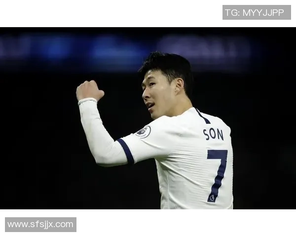 中国足球传奇巨星的崛起与荣耀:他如何成为国内足坛最强象征 中国足球传奇巨星的崛起与荣耀:他如何成为国内足坛最强象征