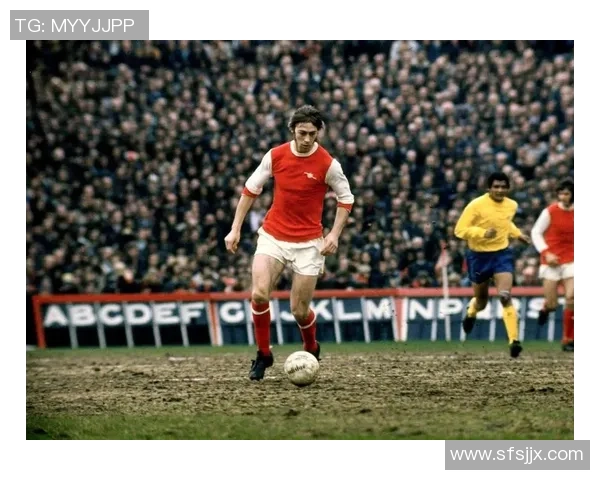 绿茵场上的传奇巨星全面解析他的成长经历与辉煌成就 绿茵场上的传奇巨星全面解析他的成长经历与辉煌成就